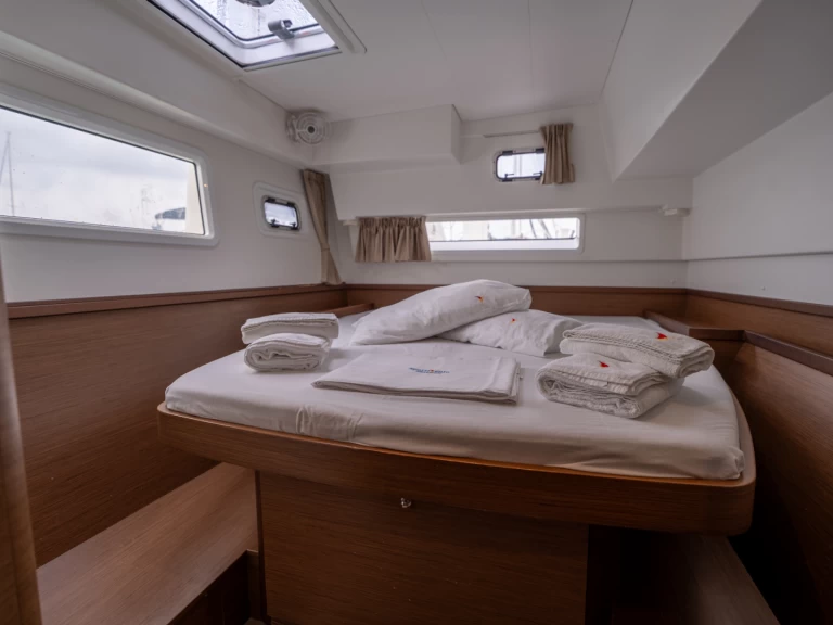 Katamarán k pronájmu v Salerno za nejlepší cenu