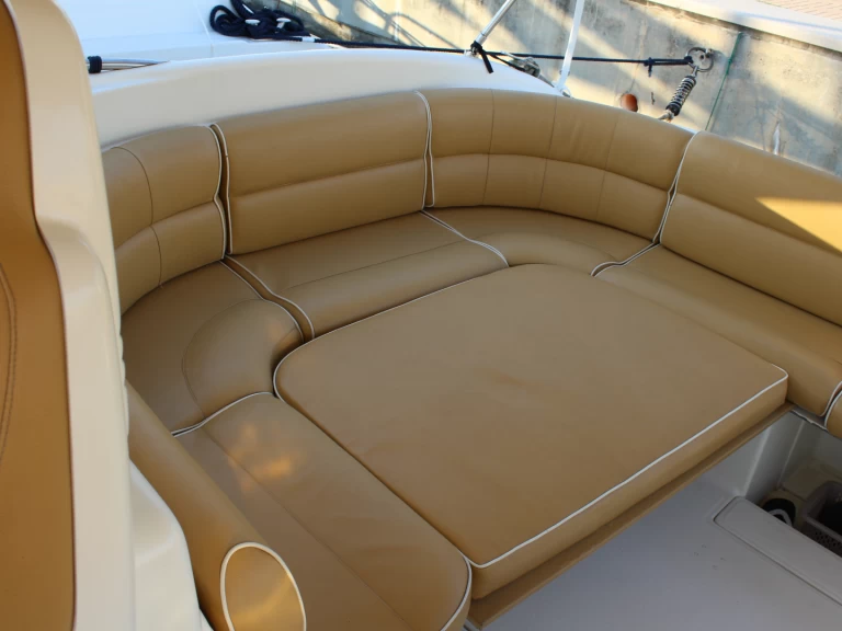 Pronájem Motorová loď Gobbi s licencí