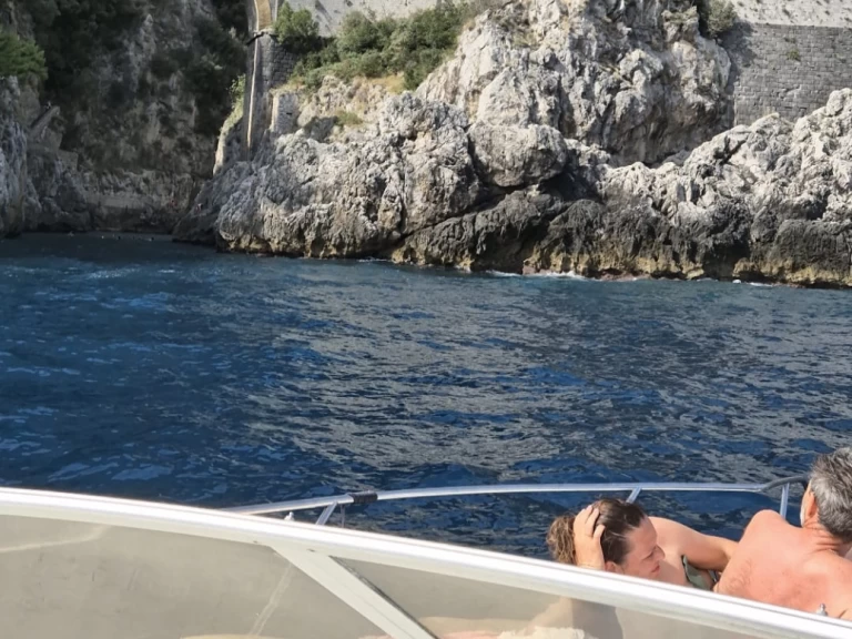 Gobbi Gobbi 365 SC jednotlivci a charterové společnosti v Marina d'Arechi