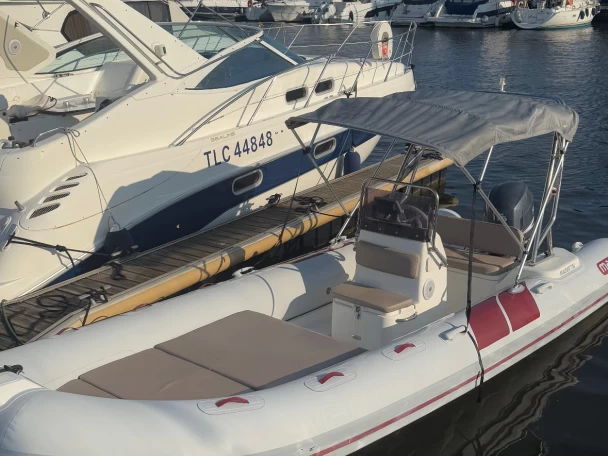 Pronájem Polotuhá loď v Hyeres -Mariner SPEED 