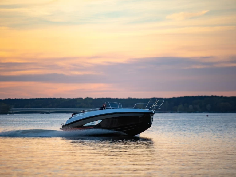 Pronájem Motorová loď Arrow Arabis 23 s licencí