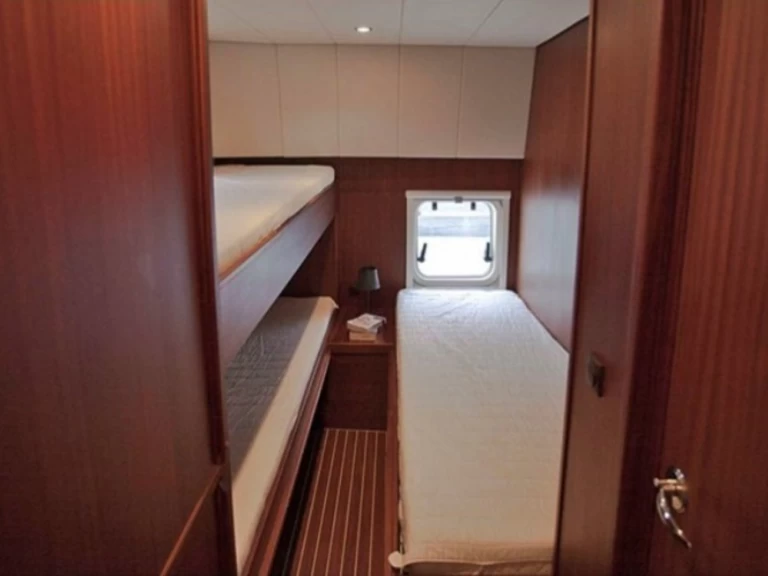  Holiday 1300 jednotlivci a charterové společnosti v Akkrum