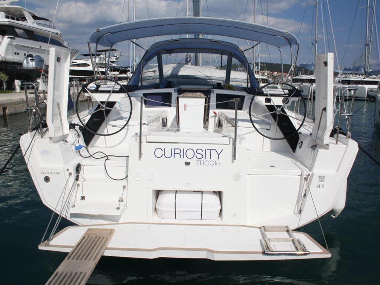 Pronájem lodi Dufour Dufour 41 v Donji Seget na Samboatu