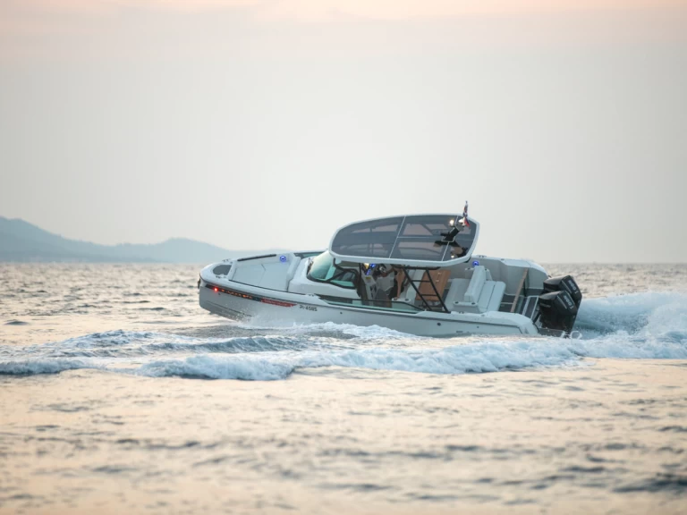 Pronajmout si Saxdor Saxdor 270 GTO v Sukošan