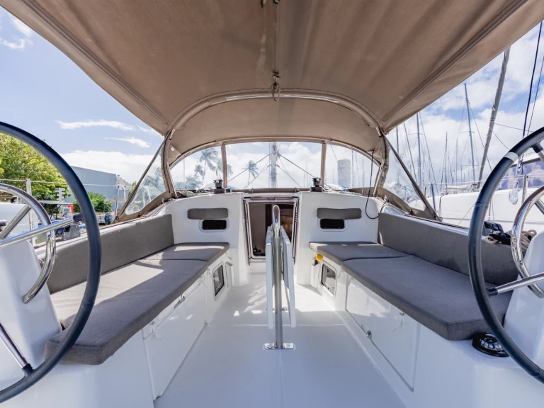 Pronájem jachty v Road Town -Jeanneau Sun Odyssey 380 na Samboatu