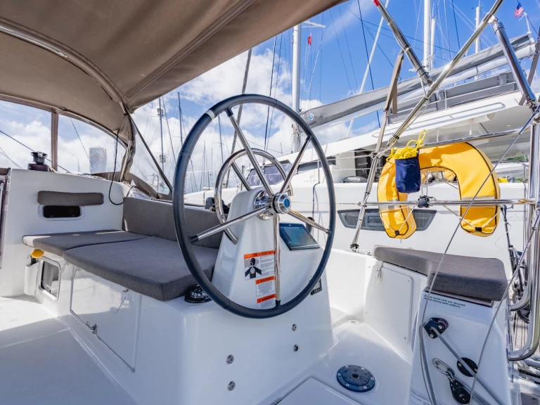 Pronájem lodi Jeanneau Sun Odyssey 380 v Road Town na Samboatu