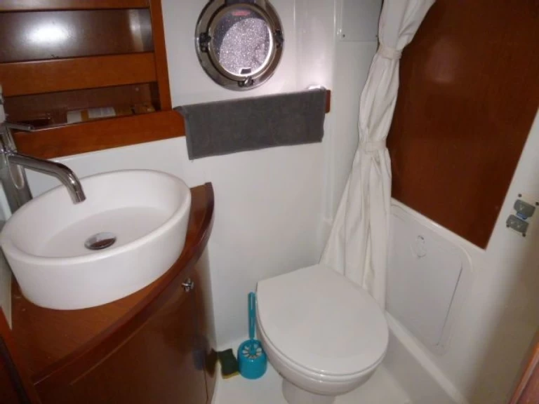 Pronájem jachty v Fréjus -Bénéteau Gran Turismo 38 na Samboatu