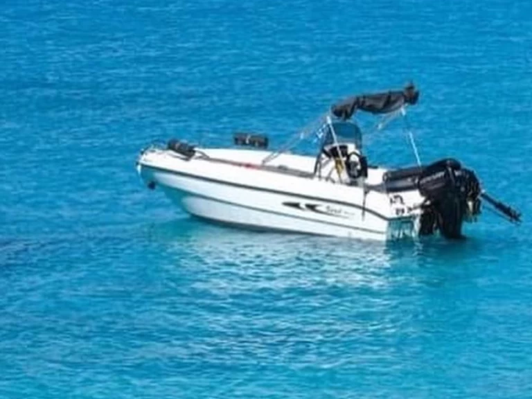 Pronájem Motorová loď v Gáïos -Karel Boat F30ELPT