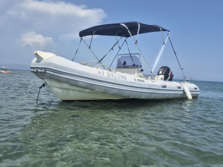 Pronajmout si Joker Boat Coaster 580 v Hyeres