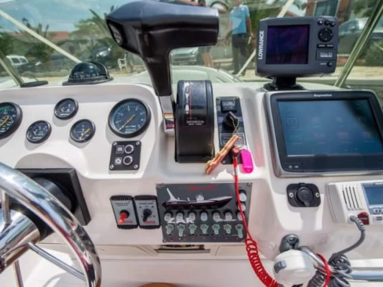 Pronájem Motorová loď Zar s licencí