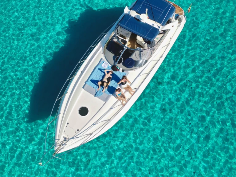 Pronájem jachty v Cannigione -Sunseeker Camargue 44 na Samboatu