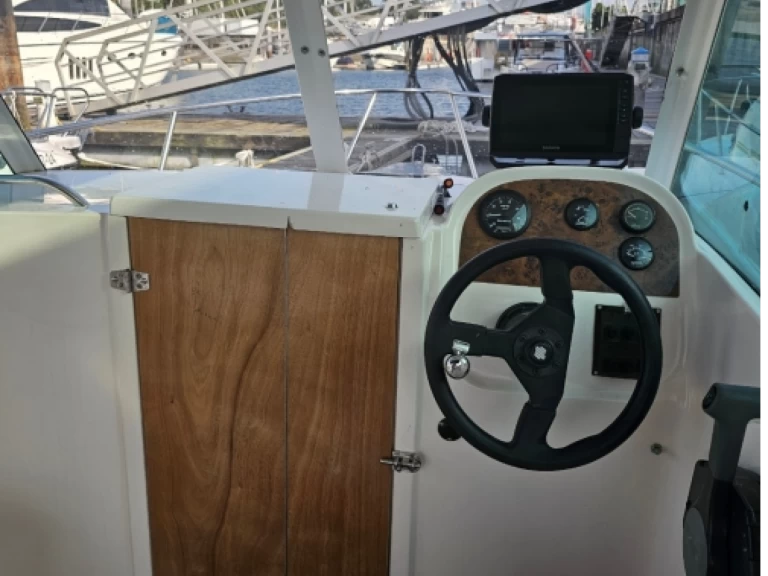 Pronájem lodi Vigo lákavé ceny Cap Camarat 575