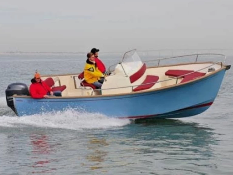 Pronájem lodi Rea REA 23 OPEN MARINE v Toulon na Samboatu