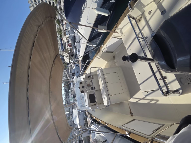 Rea REA 23 OPEN MARINE jednotlivci a charterové společnosti v Toulon