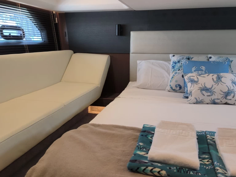 Pronájem Motorová loď v Cádiz -Bavaria R40 Coupe