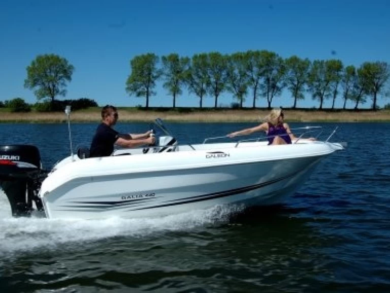 Motorová loď k pronájmu v Portocolom za nejlepší cenu