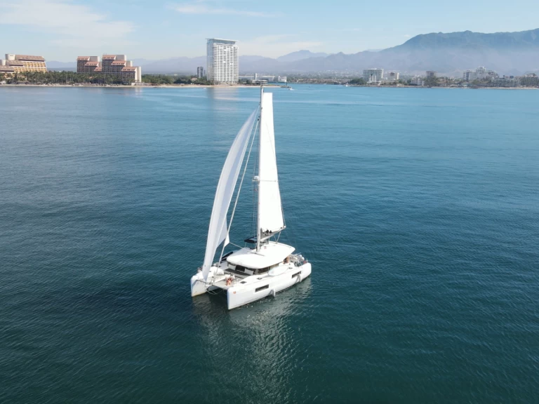 Pronájem lodi Marina Vallarta lákavé ceny Lagoon 40