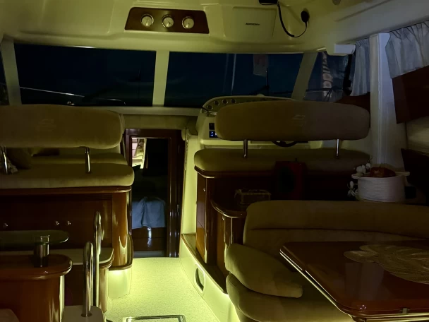 Pronájem Motorová loď Jeanneau s licencí