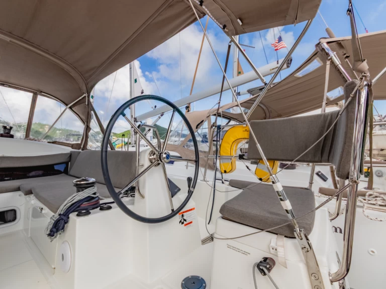 Pronájem lodi Road Town lákavé ceny Sun Odyssey 440