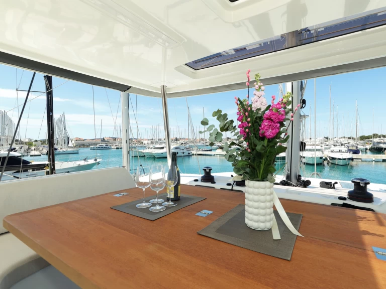 Lagoon Lagoon 55_5 Cabins jednotlivci a charterové společnosti v Sukošan