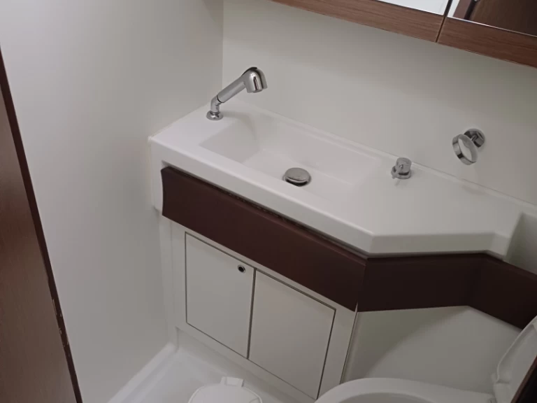 Pronájem jachty v Alimos -Bénéteau Oceanis 46.1 na Samboatu