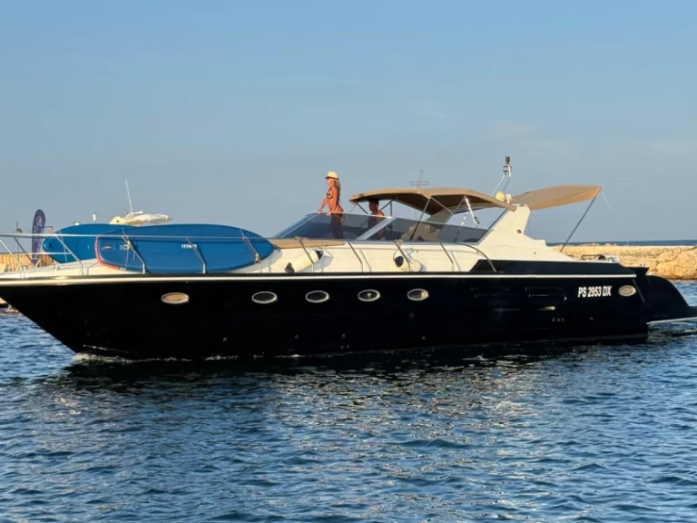 Pronájem Motorová loď Giorgi s licencí