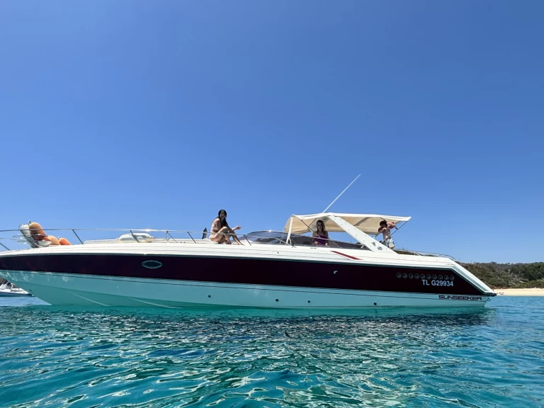 Pronájem Motorová loď Sunseeker s licencí