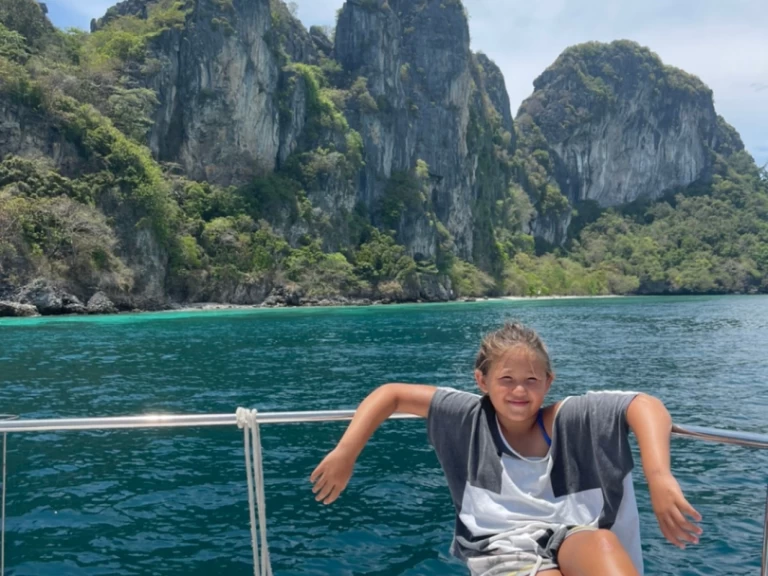 Wharram Tiki 38 jednotlivci a charterové společnosti v Amphoe Mueang Phuket