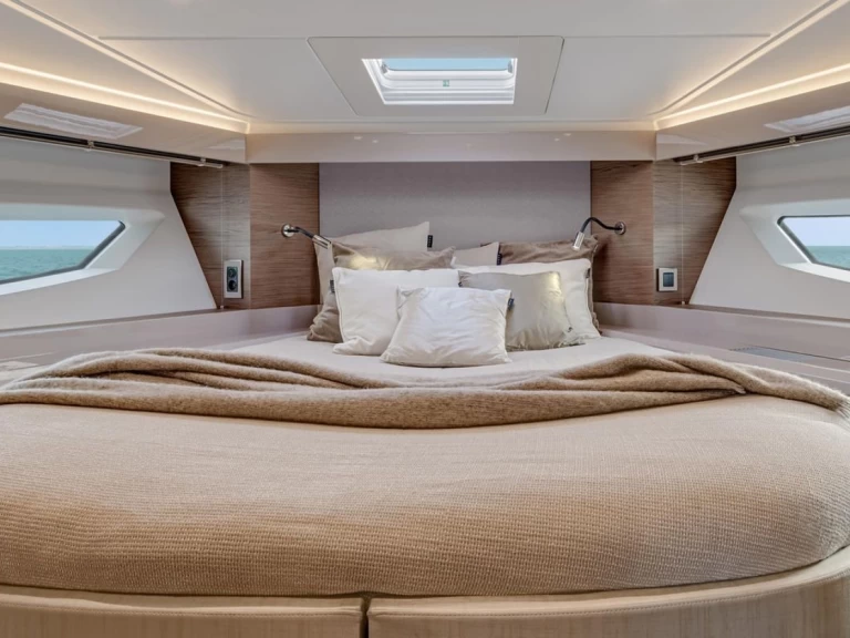 Pronájem Motorová loď v Marine de Sant'Ambrogio -Bénéteau GRAN TURISMO 50 HT