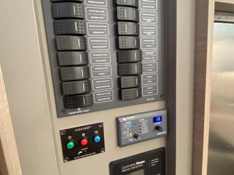 Pronajmout Katamarán se skipperem či ne Fountaine Pajot v Marine de Sant'Ambrogio