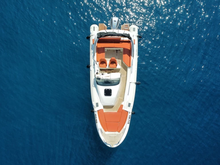 Pronájem lodi Aquamax Aqumax B-27F v Makarska na Samboatu