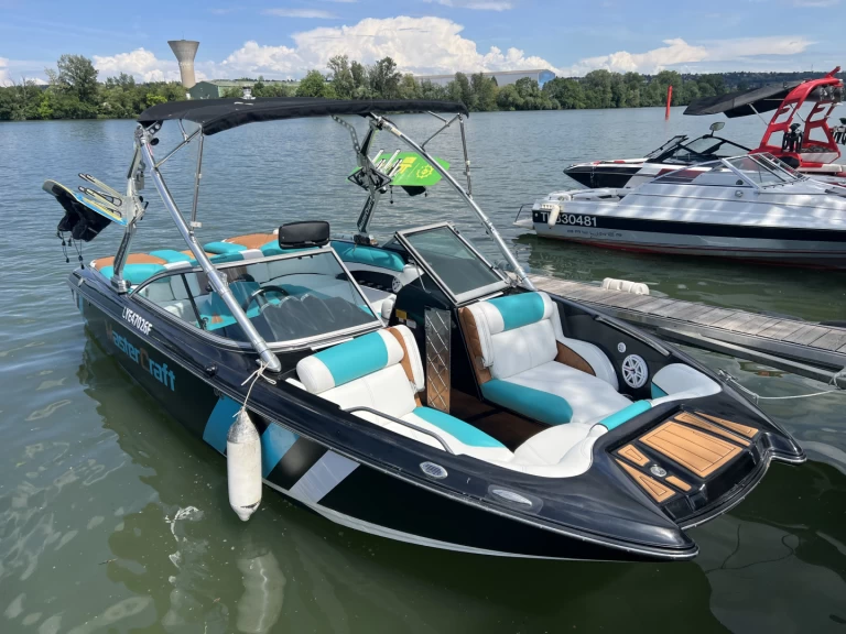 Pronajmout si Masterkraft X25 v Saint-Germain-au-Mont-d'Or