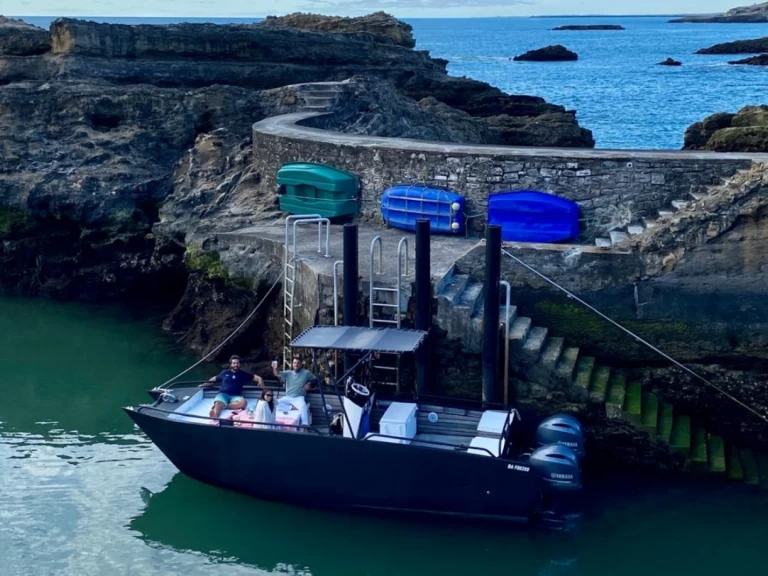 Pronájem lodi Hendaye lákavé ceny Catamaran One Off