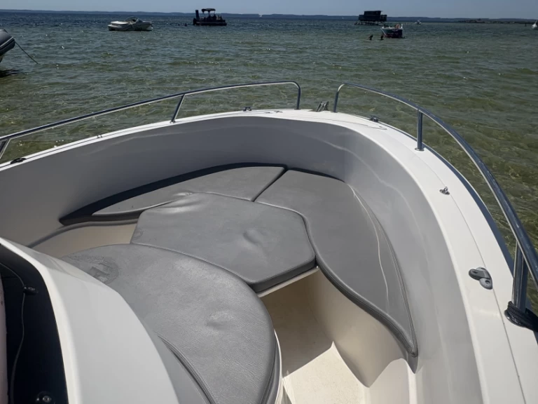 Motorová loď k pronájmu v Sanguinet za nejlepší cenu