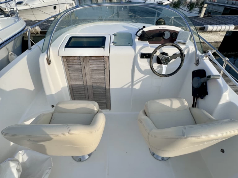 Motorová loď k pronájmu v Lézardrieux za nejlepší cenu