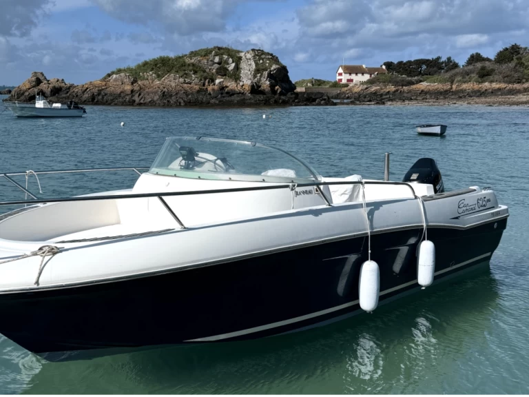 Motorová loď k pronájmu v Lézardrieux za nejlepší cenu