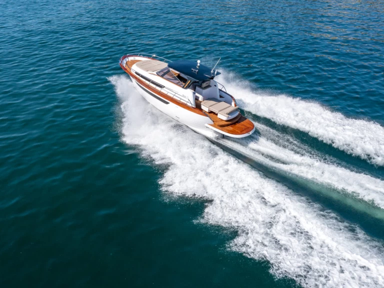 Pronájem Motorová loď v Sorrento -CANTIERE NAUTICO MIMI' LIBECCIO 11 CABIN