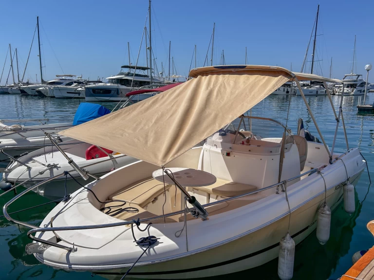 Pronájem lodi Golfe-Juan lákavé ceny Cap Camarat 635 Style