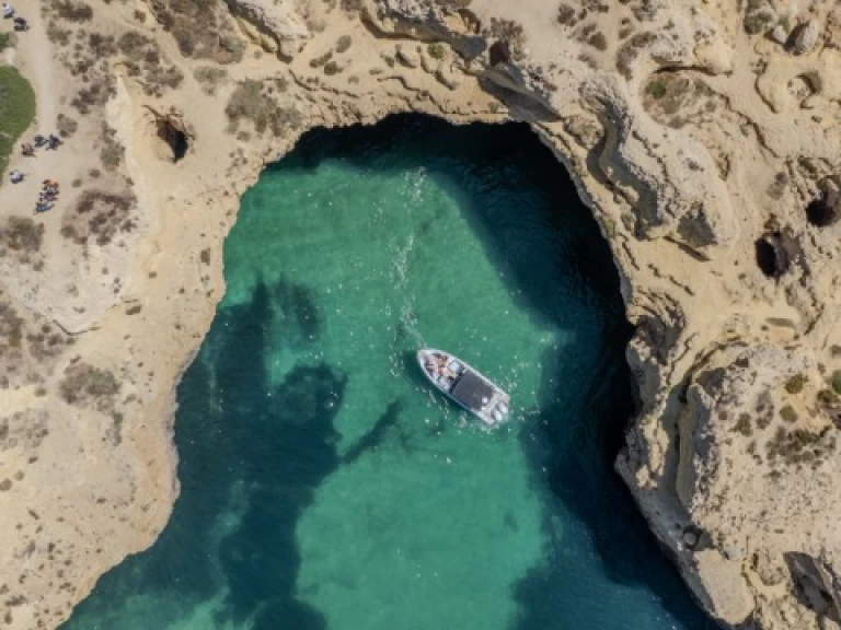 Pronájem lodi Vilamoura lákavé ceny T9