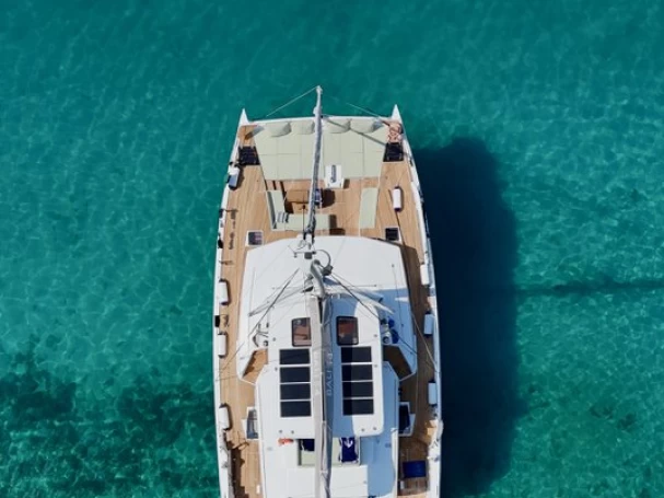 Bali Bali 5.4 jednotlivci a charterové společnosti v Le Marin