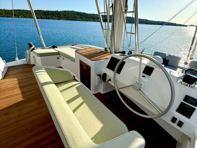 Pronájem lodi Le Marin lákavé ceny Bali 5.4