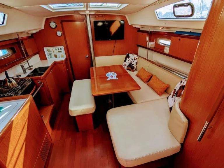 Pronájem jachty v Puerto Altea -Bénéteau Oceanis 40 na Samboatu