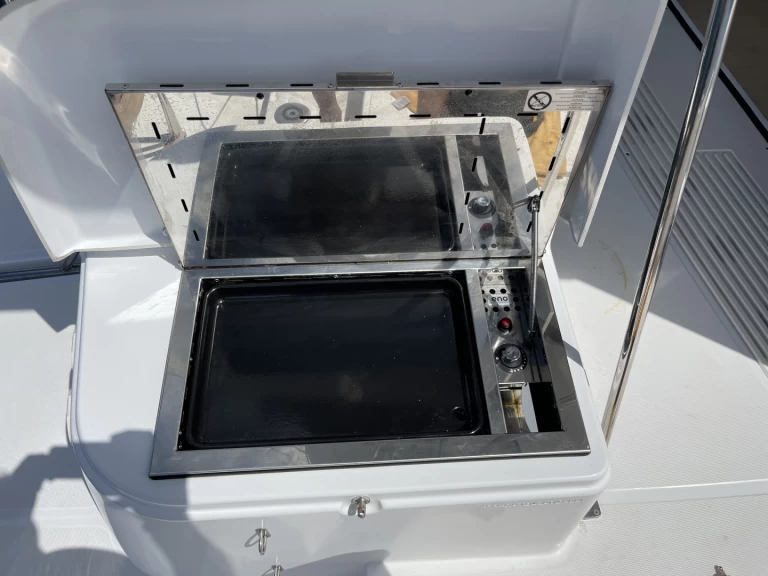 Pronájem lodi Cannes lákavé ceny Bali 4.2