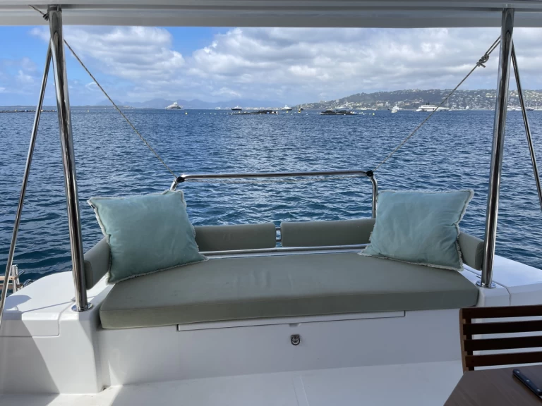 Pronájem lodi Bali Bali 4.2 v Cannes na Samboatu