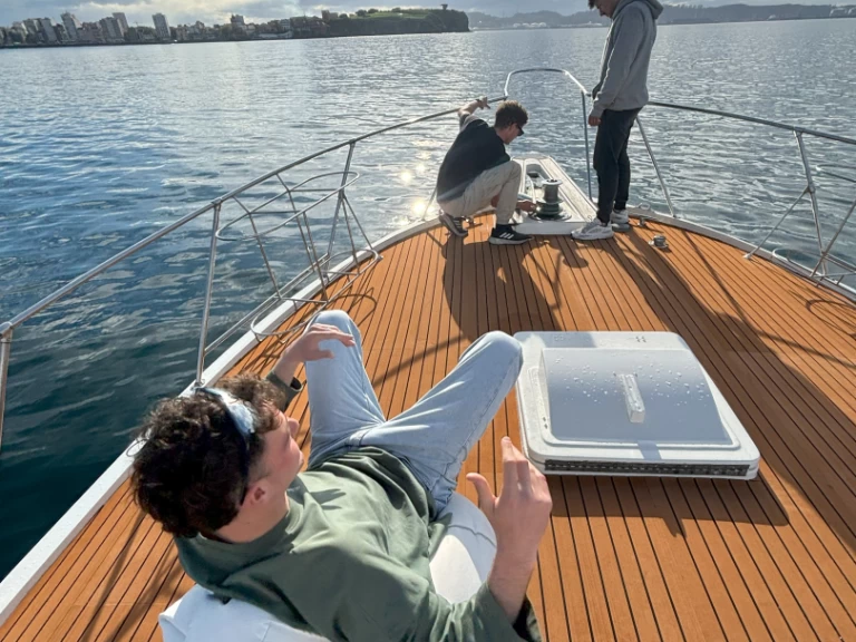 Hatteras Hatteras 46 convertible jednotlivci a charterové společnosti v Gijón