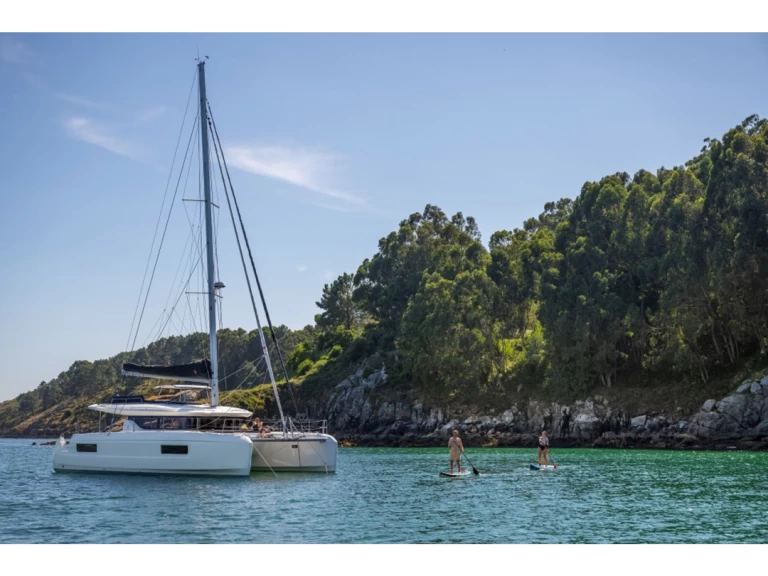Pronajmout si Lagoon Lagoon 43 v Hyeres