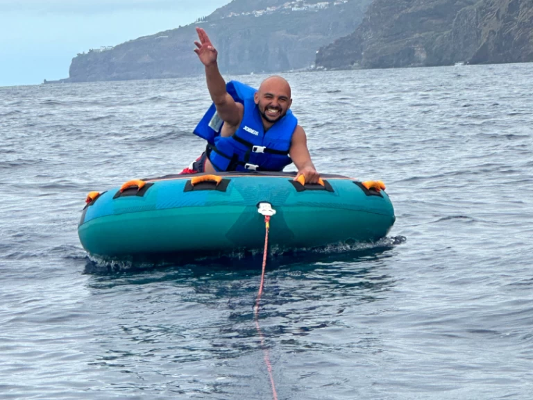 Bombard Explorer 640 SB jednotlivci a charterové společnosti v Porto do Funchal