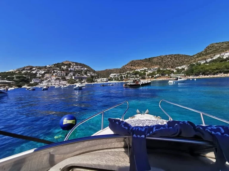 Rio Rio 550 Cruiser jednotlivci a charterové společnosti v Vilanova i la Geltrú