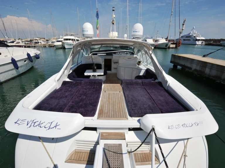 Pronájem lodi Pershing Pershing 54 v Poltu Quatu na Samboatu