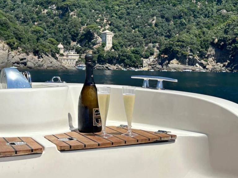 Pronájem Polotuhá loď Italiamarine s licencí